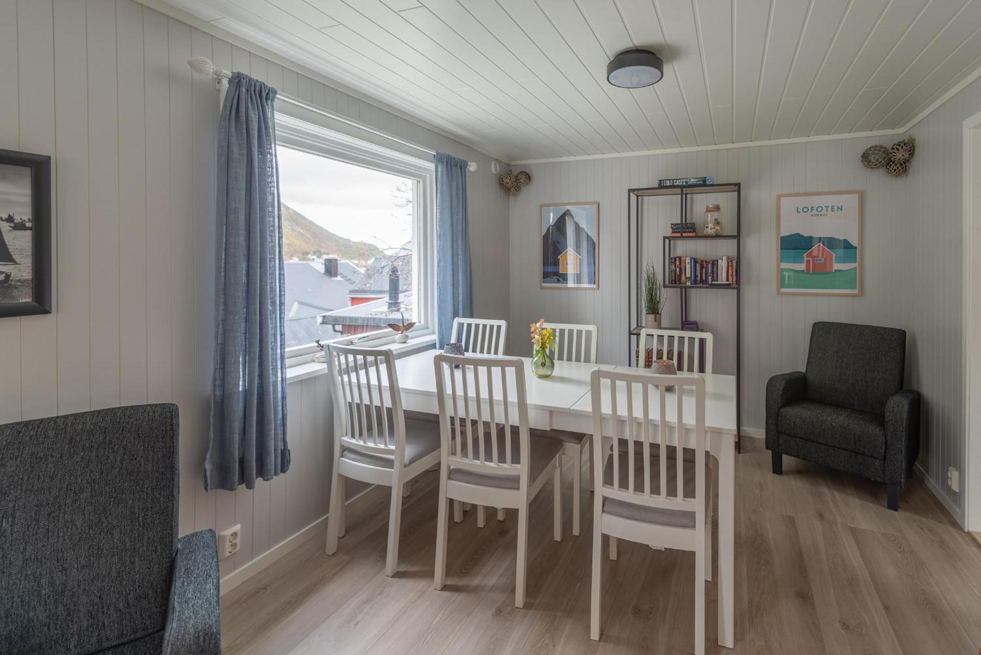 Cozy House By The Fjord In The Heart Of Lofoten ไรเนอ ภายนอก รูปภาพ