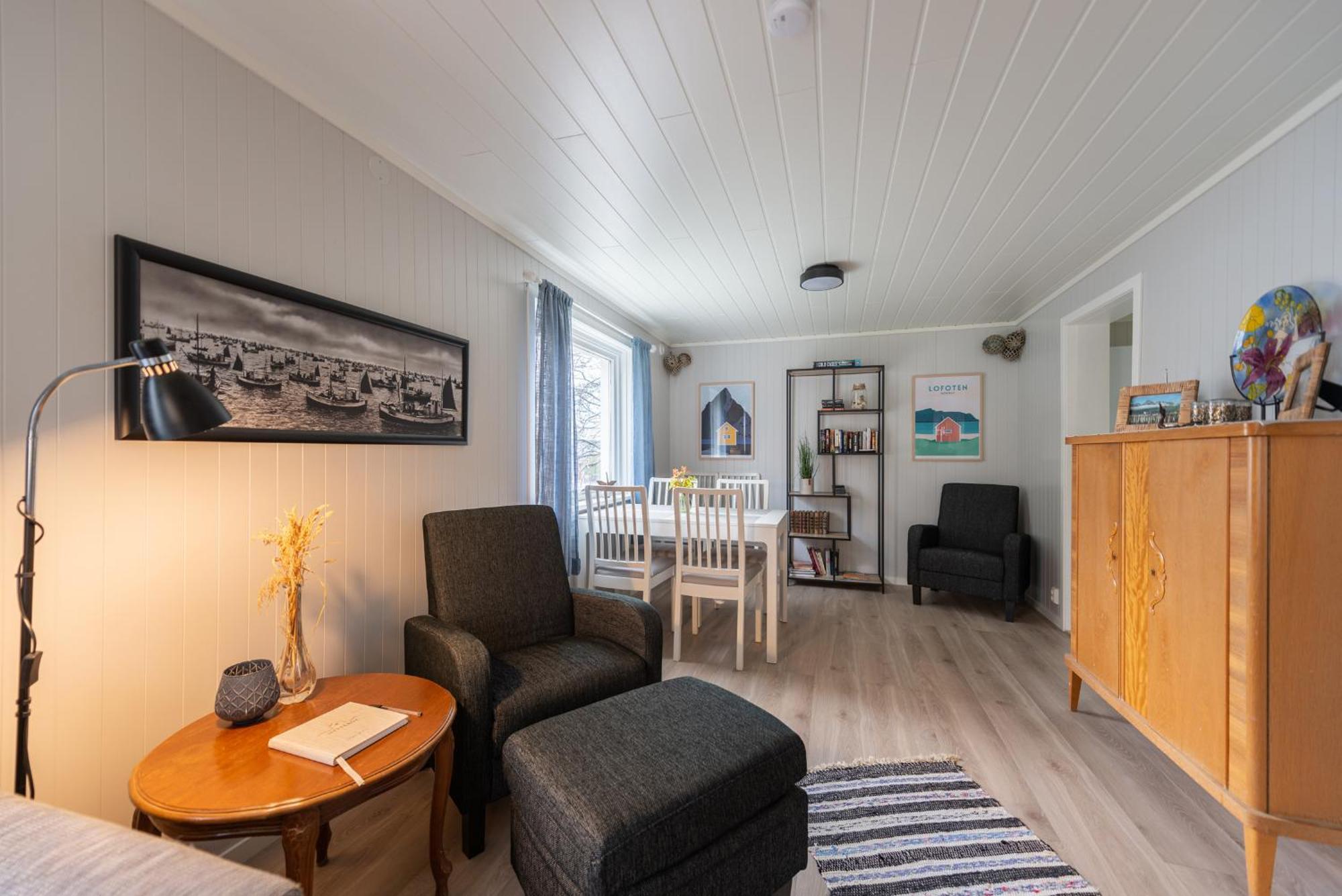 Cozy House By The Fjord In The Heart Of Lofoten ไรเนอ ภายนอก รูปภาพ